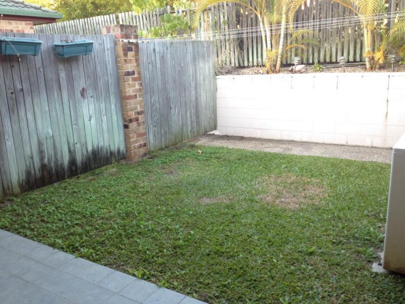 8/35B Wentworth Tce, The Range QLD 4700
